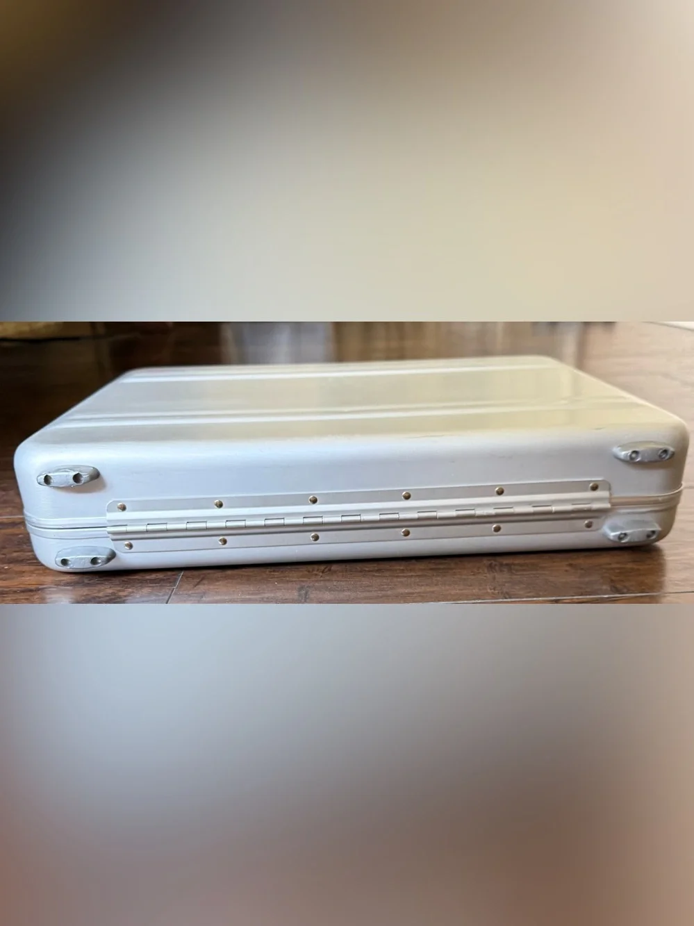 Vintage Zero Halliburton 2701 Aluminum Briefcase Silver Attache Case Paperwork